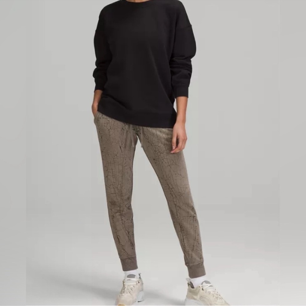 Women’s Lululemon Warm Down Jogger 7/8 Length